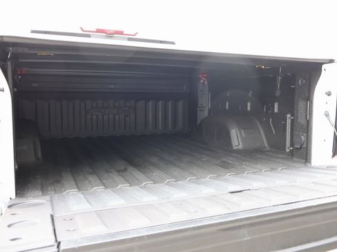 Used 2024 GMC Sierra 1500 AT4 w/ Technology Package image 15