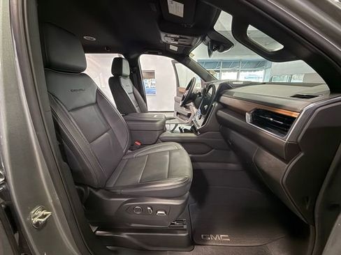 Certified 2025 GMC Yukon Denali image 12
