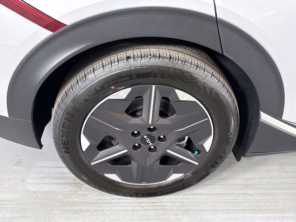 New 2026 Kia EV6 Light RWD image 10