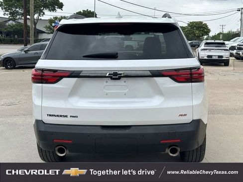 Used 2023 Chevrolet Traverse RS AWD/4WD image 4