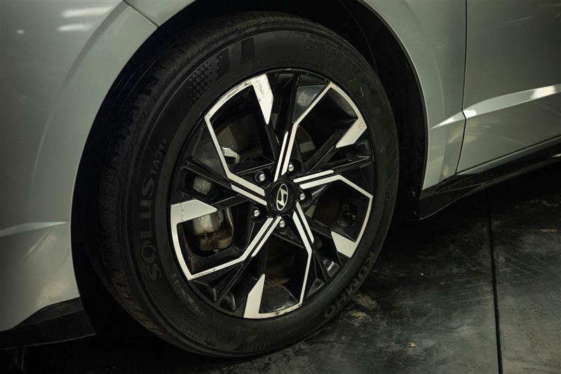 Used 2025 Hyundai Sonata SEL FWD image 3