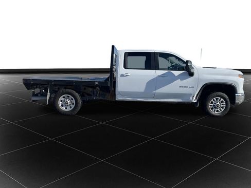 Used 2024 Chevrolet Silverado 2500 LT w/ Convenience Package image 6