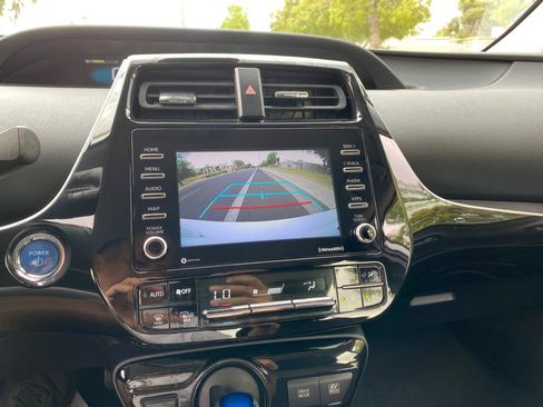 Used 2022 Toyota Prius LE FWD image 65