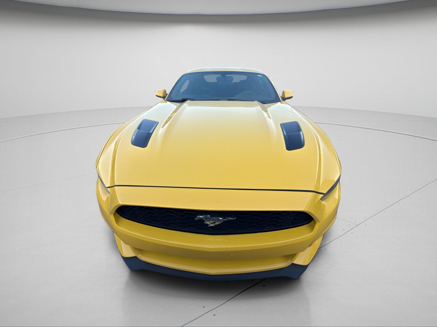 Used 2016 Ford Mustang Premium RWD image 4