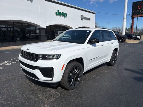 New 2026 Jeep Grand Cherokee Limited image 2