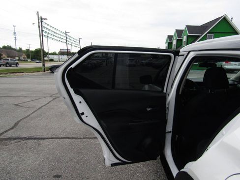 Used 2023 Nissan Kicks SV FWD image 18