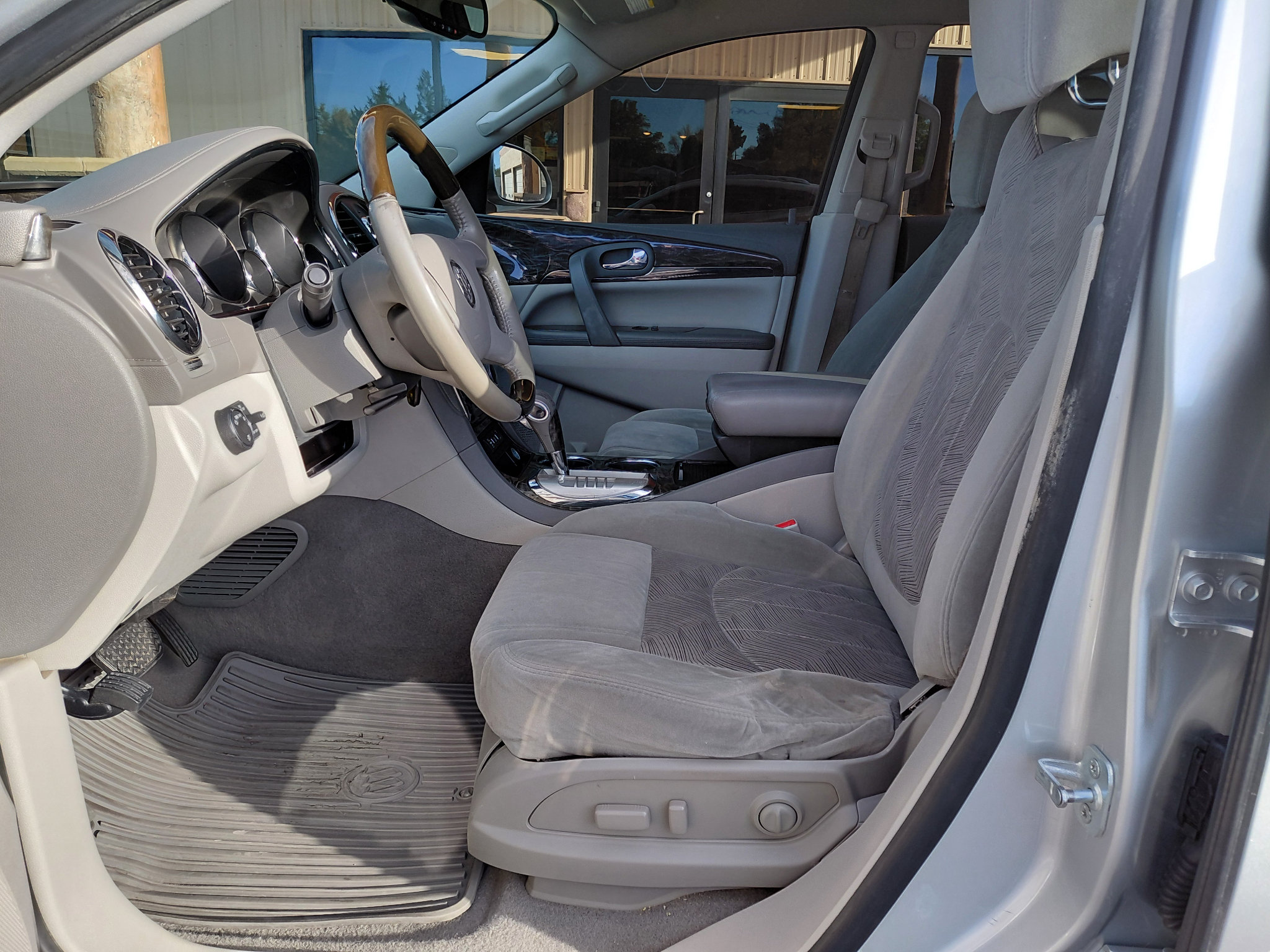 Used 2014 Buick Enclave Convenience FWD image 20