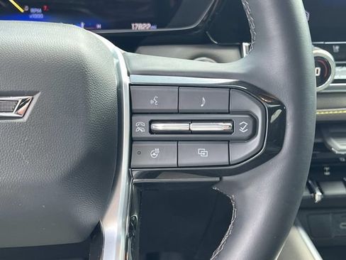 Used 2026 Chevrolet Colorado ZR2 w/ Technology Package AWD/4WD image 26