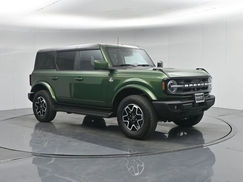 Used 2025 Ford Bronco Outer Banks image 27