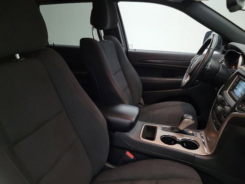 Used 2016 Jeep Grand Cherokee Laredo w/ Quick Order Package 23E image 21