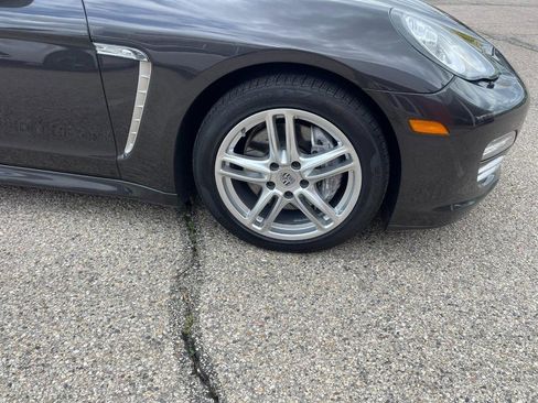 Used 2013 Porsche Panamera 4 Platinum Edition image 8