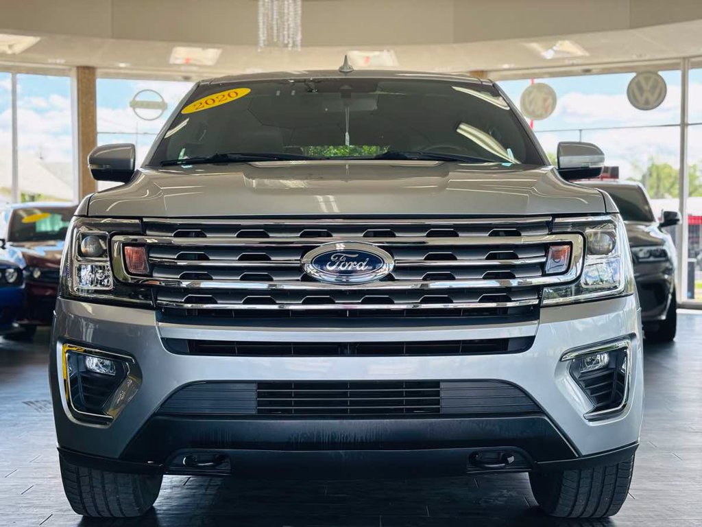 Used 2020 Ford Expedition XLT w/ Equipment Group 202A AWD/4WD image 18