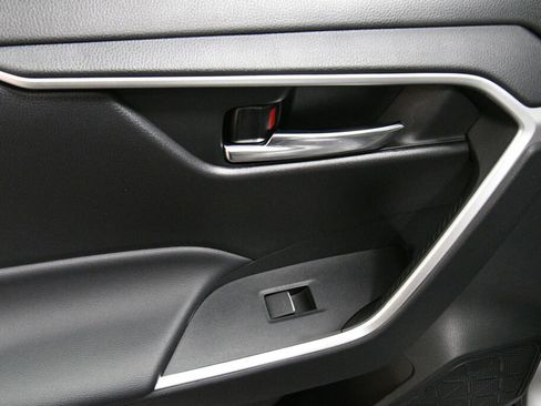 Certified 2022 Toyota RAV4 XLE image 22