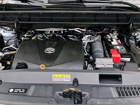 Used 2020 Toyota Highlander XLE image 31