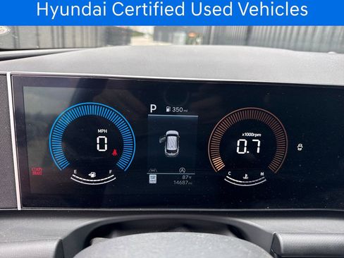 Certified 2025 Hyundai Tucson SE image 22