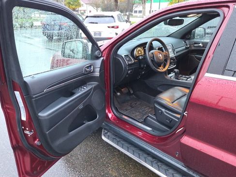 Used 2019 Jeep Grand Cherokee Limited w/ Luxury Group II image 10