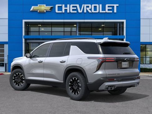 New 2026 Chevrolet Traverse Z71 w/ Enhanced Driving Package AWD/4WD image 3