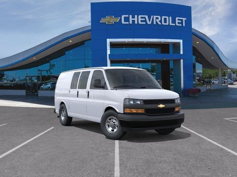 New 2026 Chevrolet Express 2500 w/ Driver Convenience Package RWD image 25