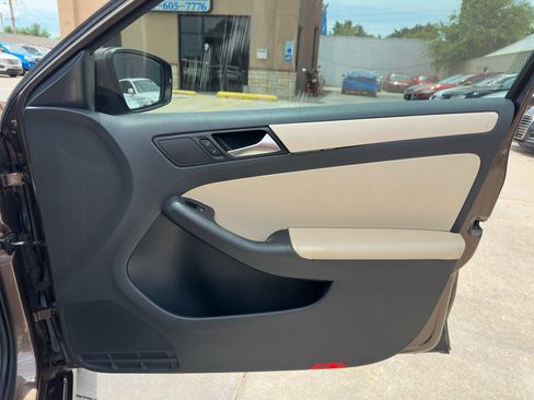 Used 2012 Volkswagen Jetta SE image 13