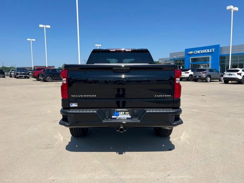 New 2026 Chevrolet Silverado 1500 Custom RWD image 4