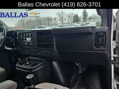 Certified 2016 GMC Savana 2500 image 31