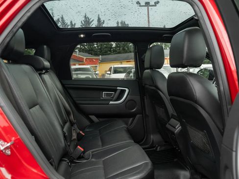 Used 2016 Land Rover Discovery Sport HSE AWD/4WD image 12