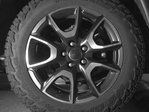 Used 2025 Jeep Compass Trailhawk AWD/4WD image 15