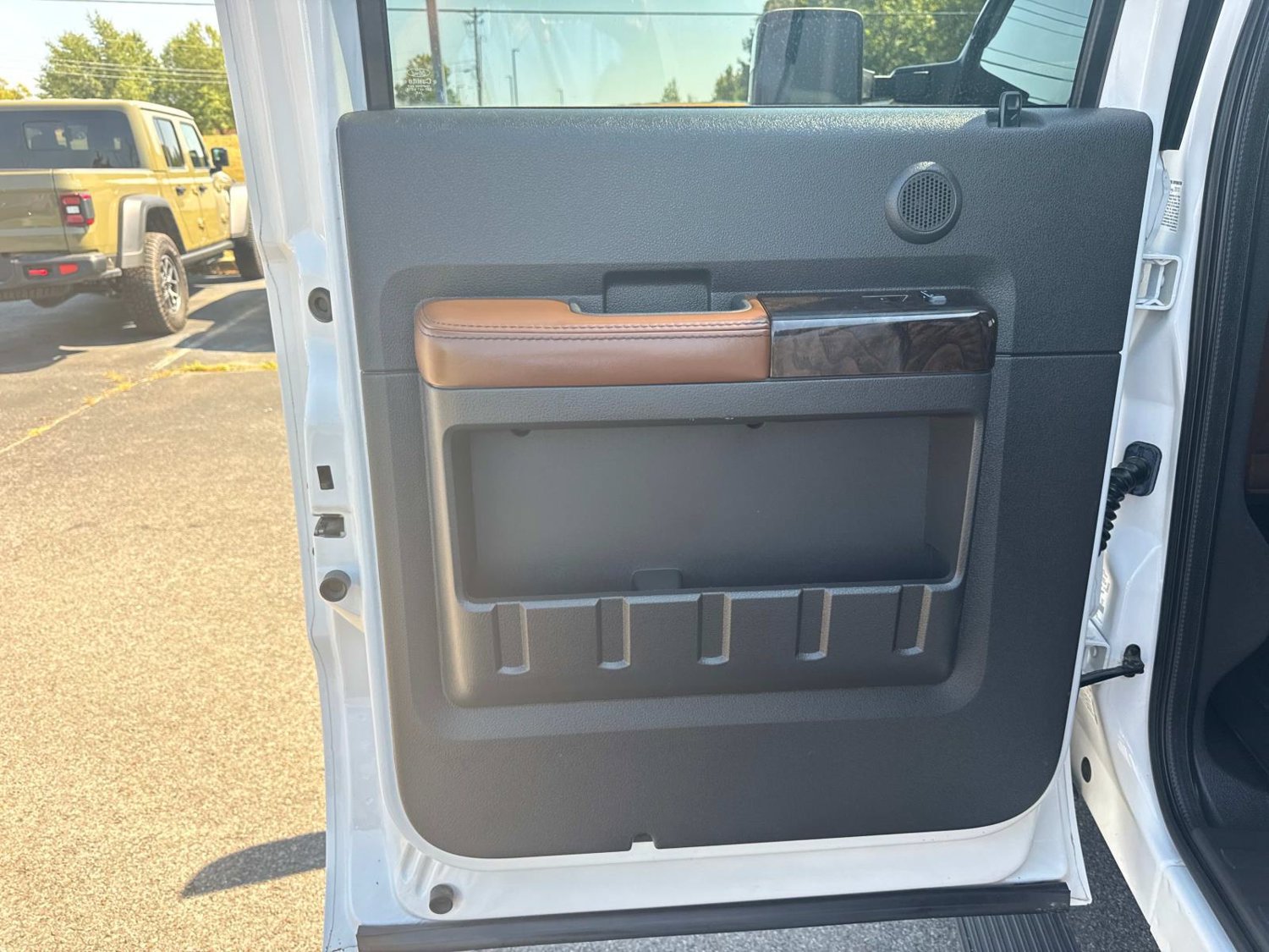 Used 2013 Ford F350 Platinum AWD/4WD image 22