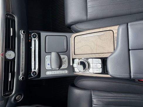 Used 2021 Genesis G90 3.3T Premium RWD image 18