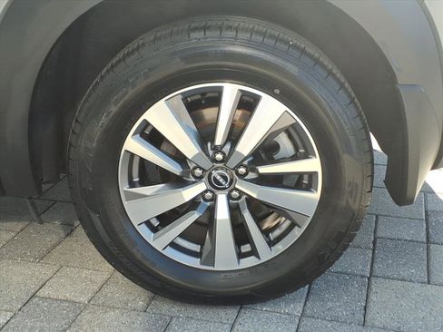 Certified 2023 Nissan Pathfinder SL image 19