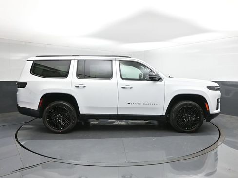 New 2026 Jeep Grand Wagoneer Limited image 15