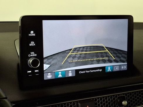 Used 2023 Honda Civic Touring image 4