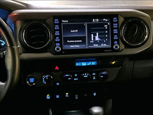 Used 2023 Toyota Tacoma TRD Sport w/ Technology Package image 18