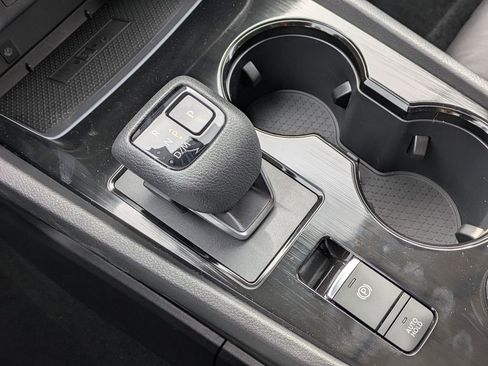 New 2025 Nissan Rogue SL w/ Tech Package image 16