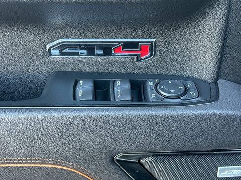 Used 2025 GMC Sierra 1500 AT4 w/ AT4 Premium Package AWD/4WD image 12