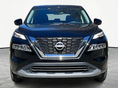 Used 2023 Nissan Rogue SV image 3