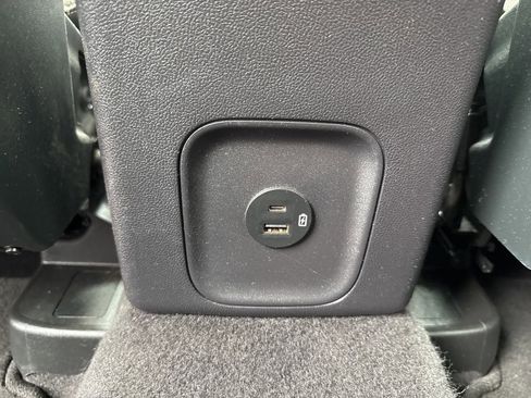 Used 2022 Ford Escape SE image 18