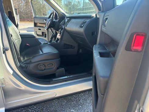 Used 2018 Ford Flex Limited FWD image 14
