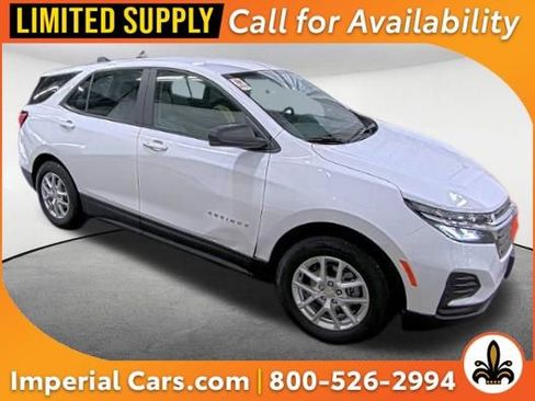 Used 2024 Chevrolet Equinox LS image 1