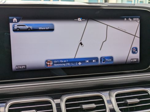 Used 2024 Mercedes-Benz GLS 580 4MATIC image 28