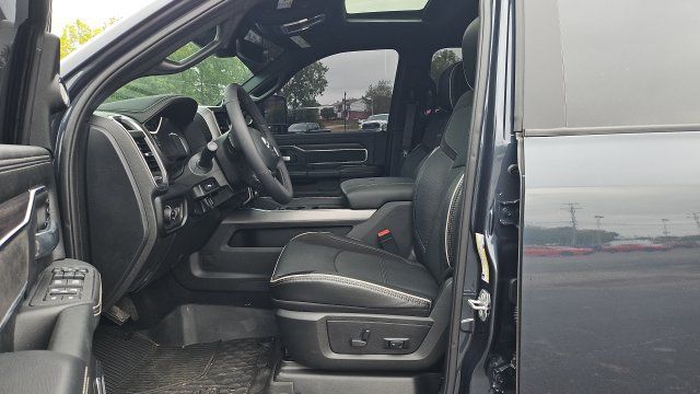 Used 2026 RAM 3500 Laramie AWD/4WD image 4