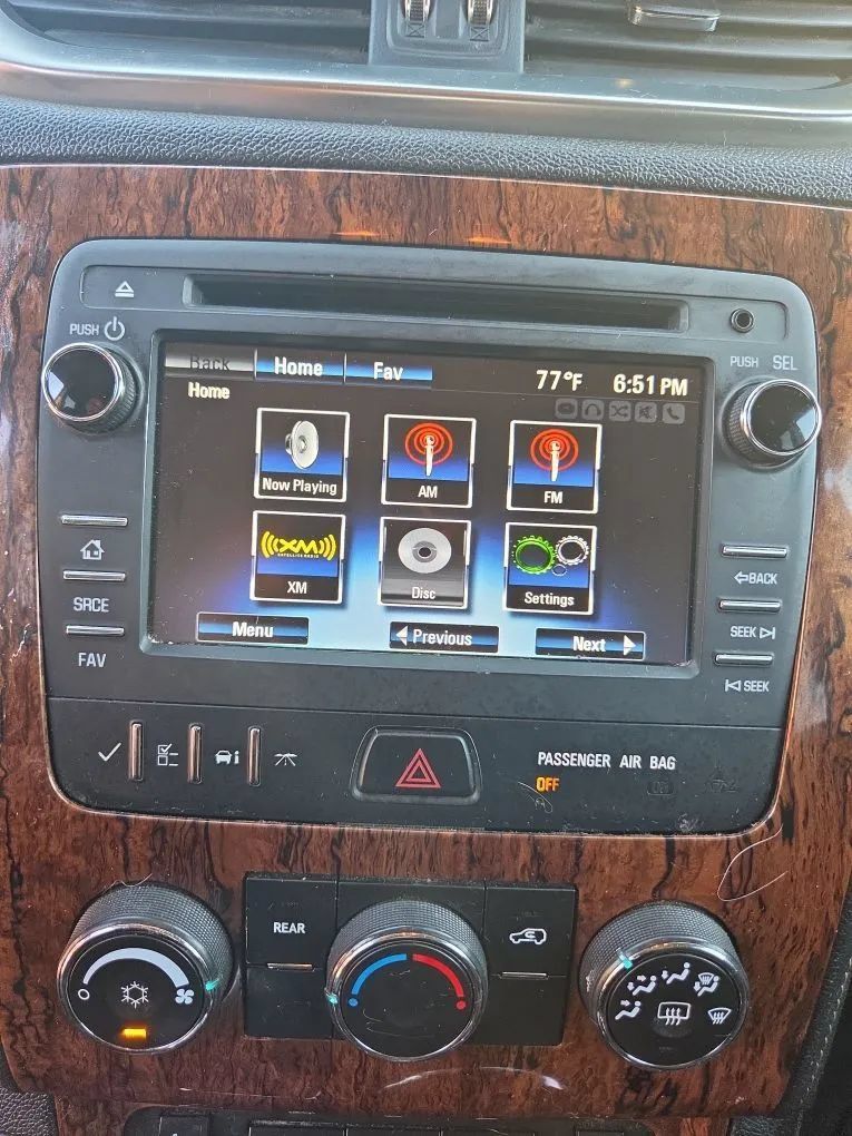 Used 2014 Chevrolet Traverse LT FWD image 20