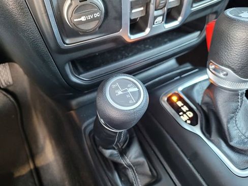 Used 2025 Jeep Wrangler Unlimited Sahara w/ Safety Group AWD/4WD image 13