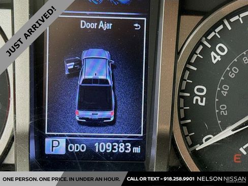 Used 2020 Toyota Tacoma SR5 image 12