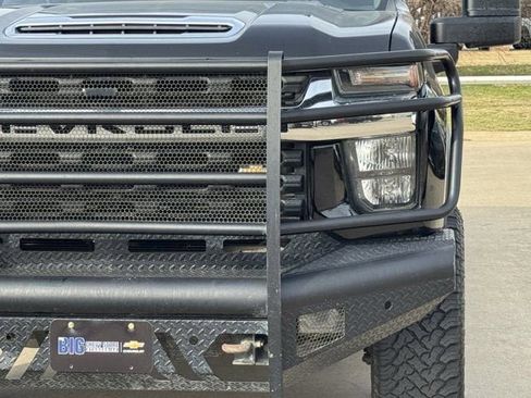 Used 2020 Chevrolet Silverado 2500 LT w/ Convenience Package image 10