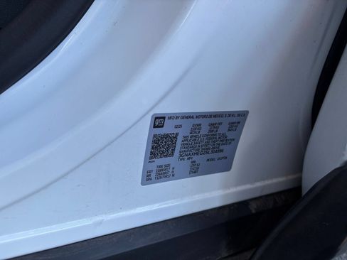 Used 2025 Chevrolet Equinox LT FWD image 28