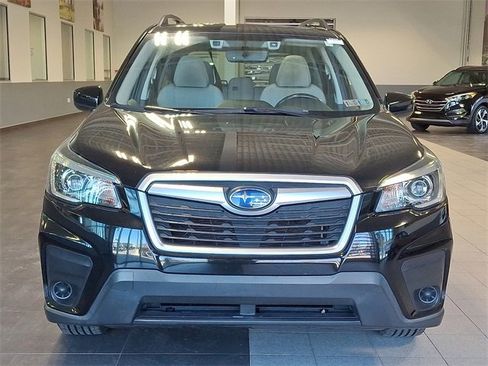 Used 2020 Subaru Forester Premium image 2