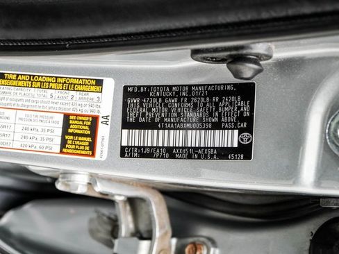 Used 2021 Toyota Avalon XLE w/ Moonroof Package image 47