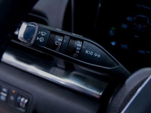 Used 2025 GMC Terrain Elevation AWD/4WD image 15