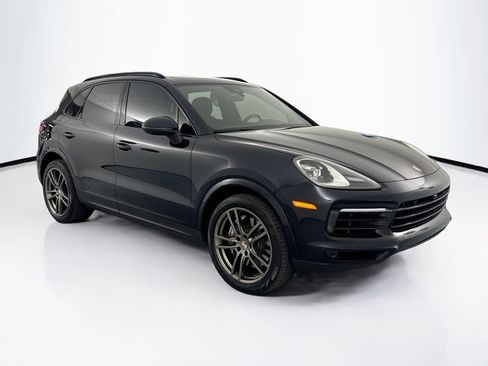 Used 2023 Porsche Cayenne Platinum Edition AWD/4WD image 3